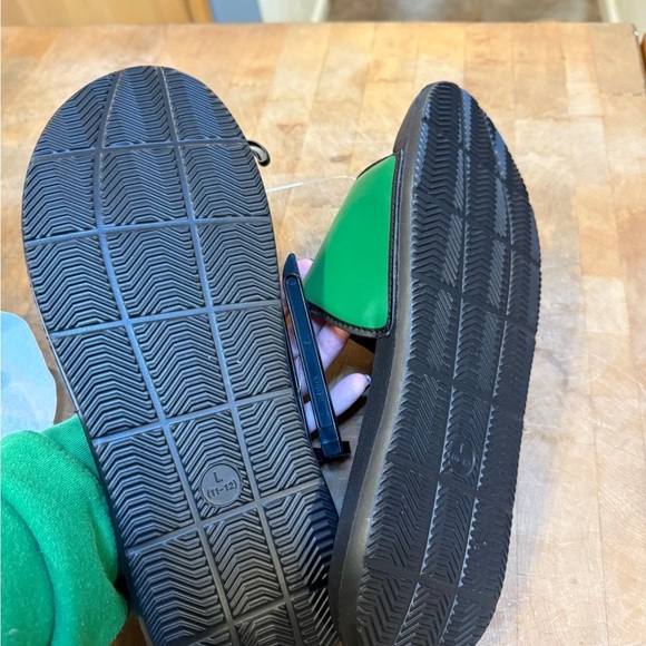 Oregon Ducks Men’s Sz 11/12 Slide Sandals Slip On Green and Black Brand New main image 6